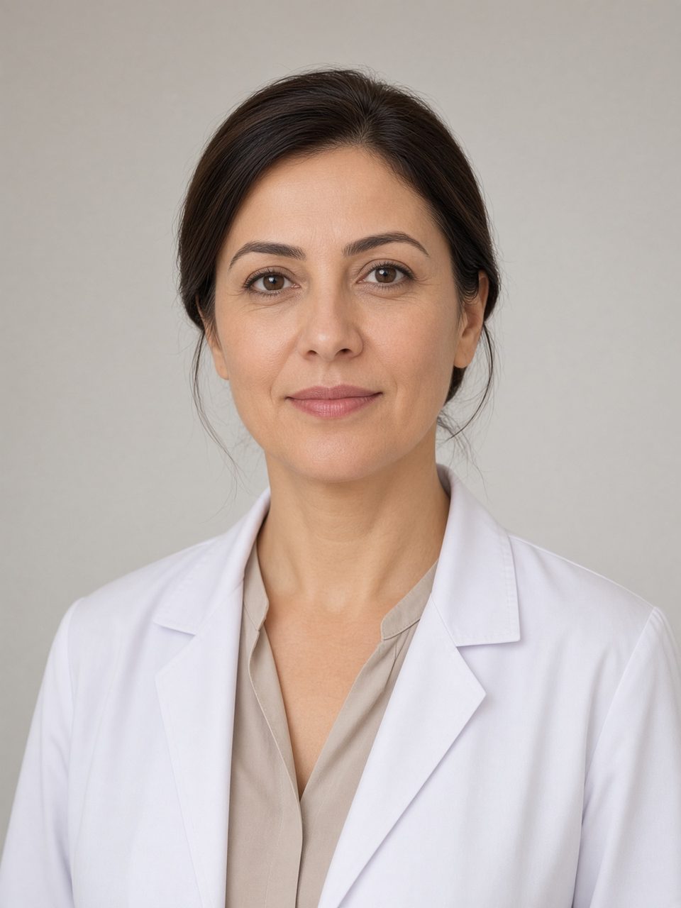 Dt. Elif Aydın, örnek hekim profili